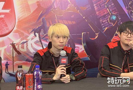  皮尔特沃夫奖励一览表 